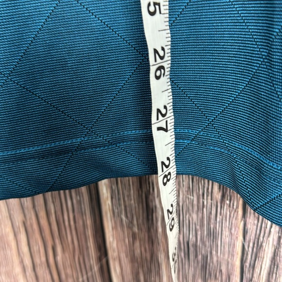 Men’s Golf Shirt- Size Medium - Picture 8 of 10